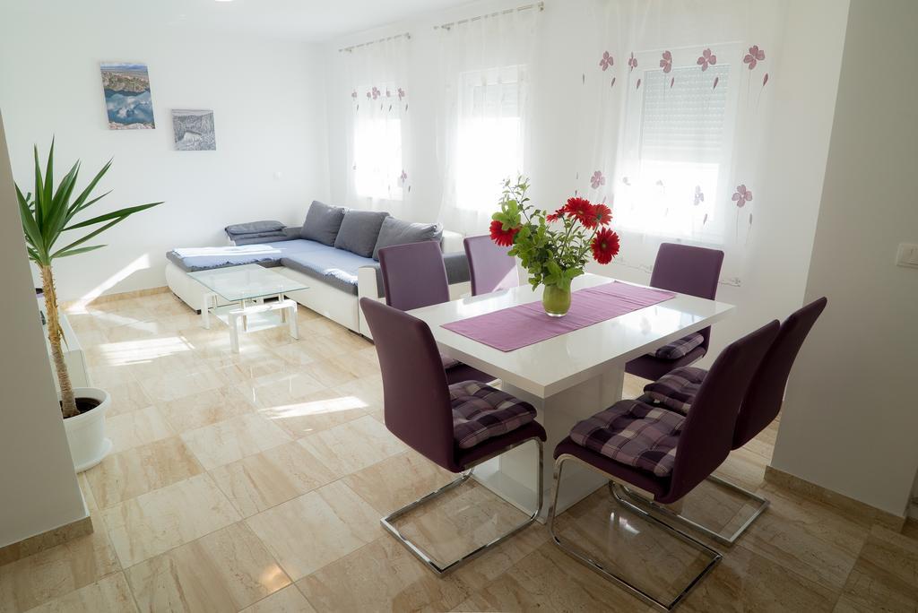 Apartmani Ruzica Makarska Exterior foto